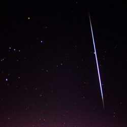 KU öğretim üyesi meteor yağmurunun fotoğrafını çekti